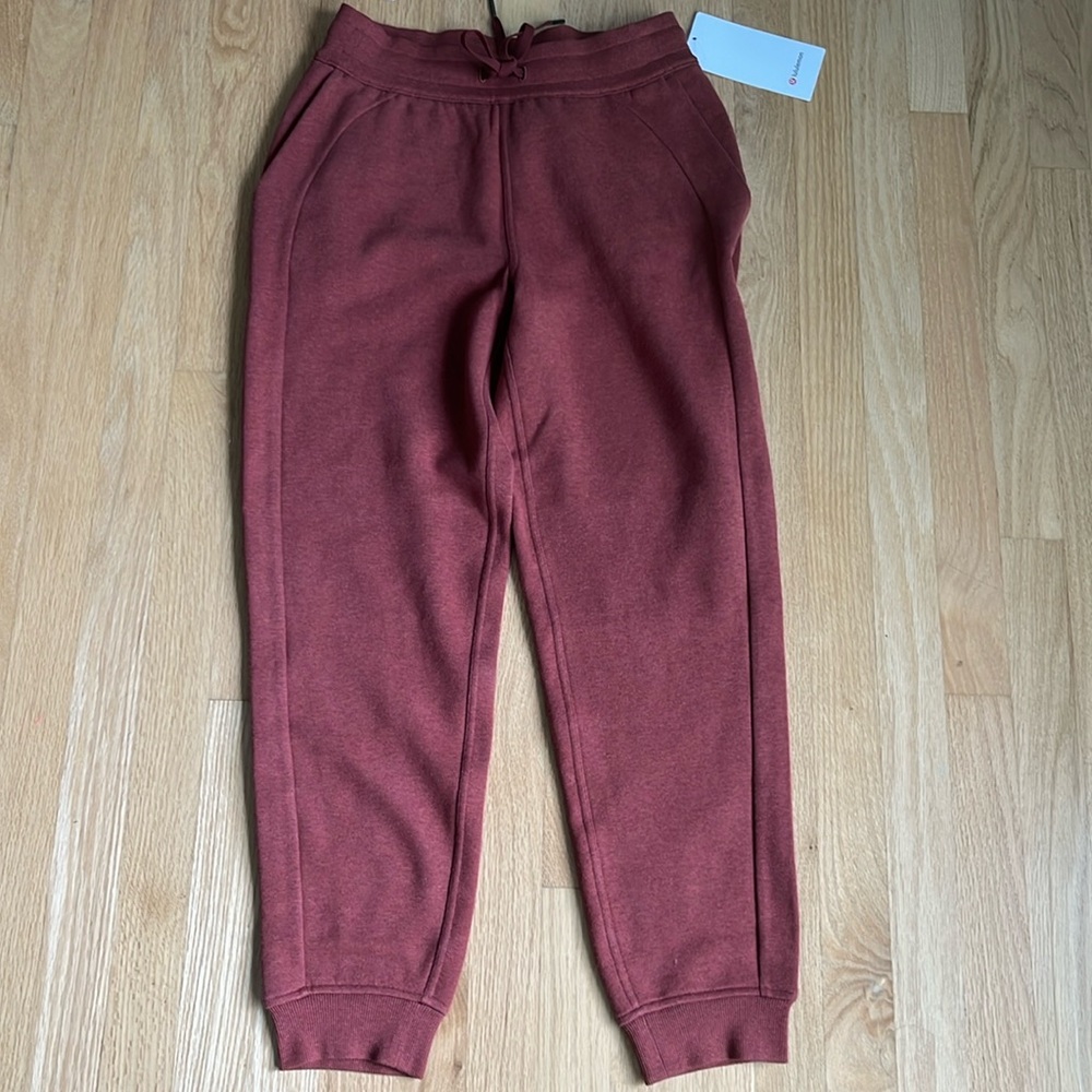 NWT Lululemon Scuba High Rise Jogger Size 6
